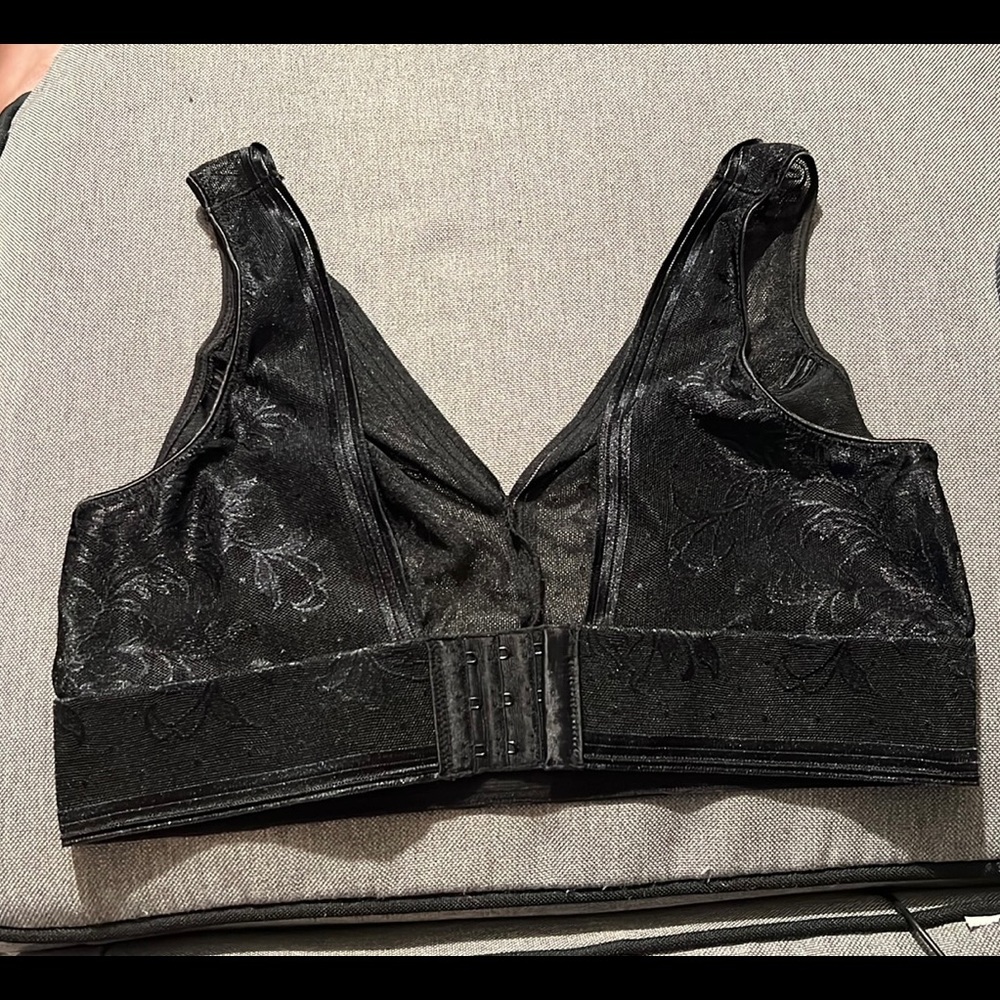 Wacoal | Size 34 | Black | Wireless Sheer Lace Bra | Flower & Dot Design | NWOT - Picture 5 of 6